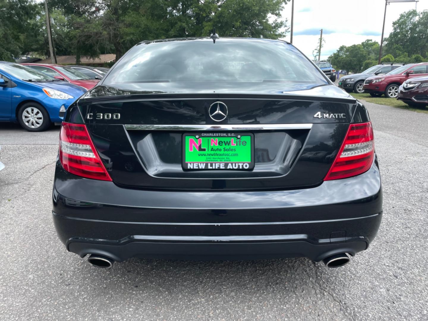 2012 BLACK MERCEDES-BENZ C-CLASS C 300 SPORT 4MATIC (WDDGF8BB0CR) with an 3.0L engine, Automatic transmission, located at 5103 Dorchester Rd., Charleston, SC, 29418-5607, (843) 767-1122, 36.245171, -115.228050 - Local Trade-in with Leather, Sunroof, Navigation, backup Camera, CD/Sat/USB/, Hands-free Phone, Dual Climate Control, Power Everything (windows, locks, seats, mirrors), Heated/Memory Seating, Keyless Entry, Alloy Wheels. 132k miles Located at New Life Auto Sales! 2023 WINNER for Post & Courier's Ch - Photo#5